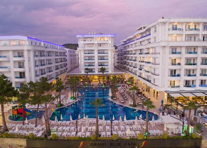 Grand Blue Fafa Resort & Spa