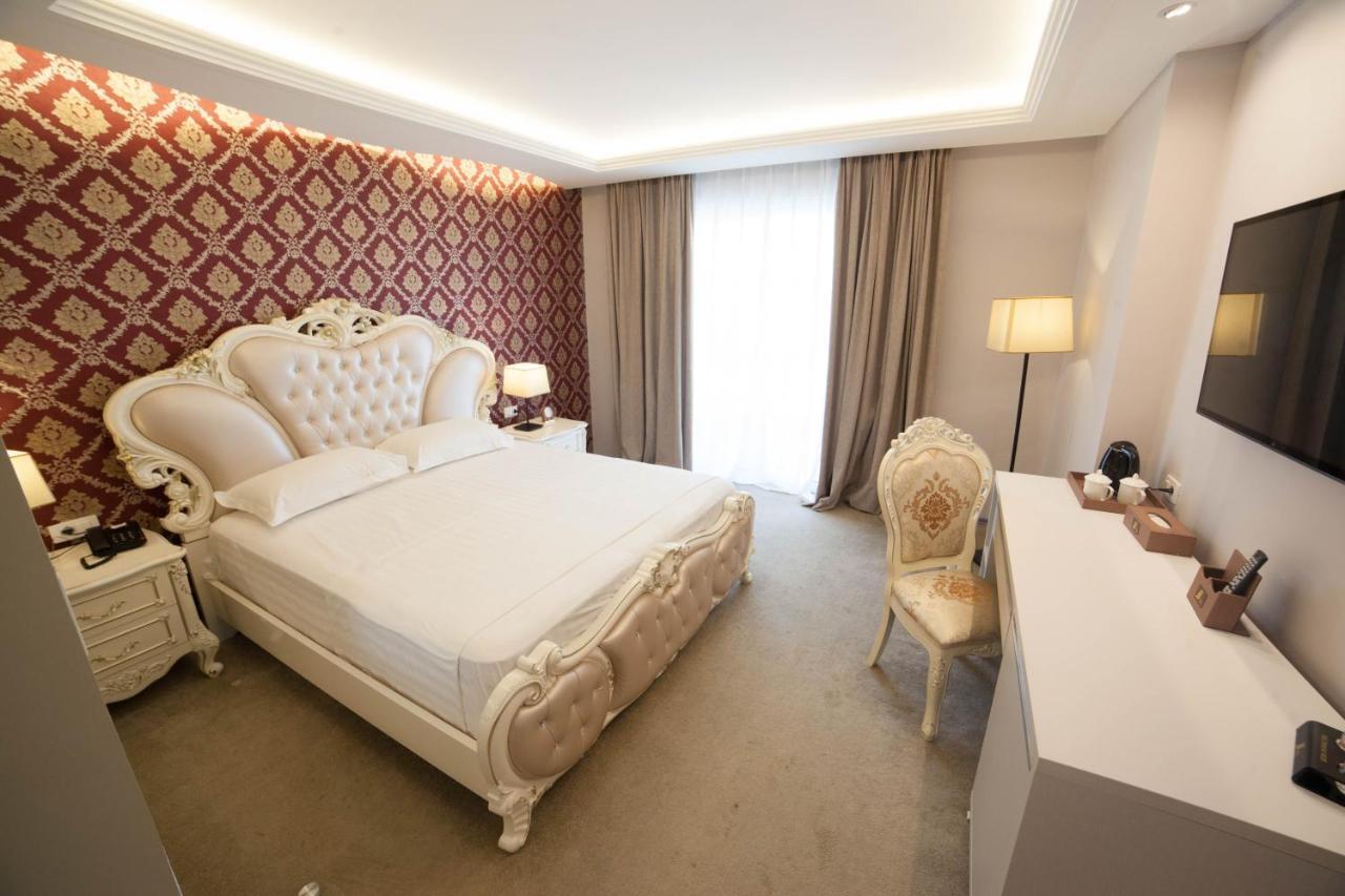 Grand Blue Fafa & Resort Durrës