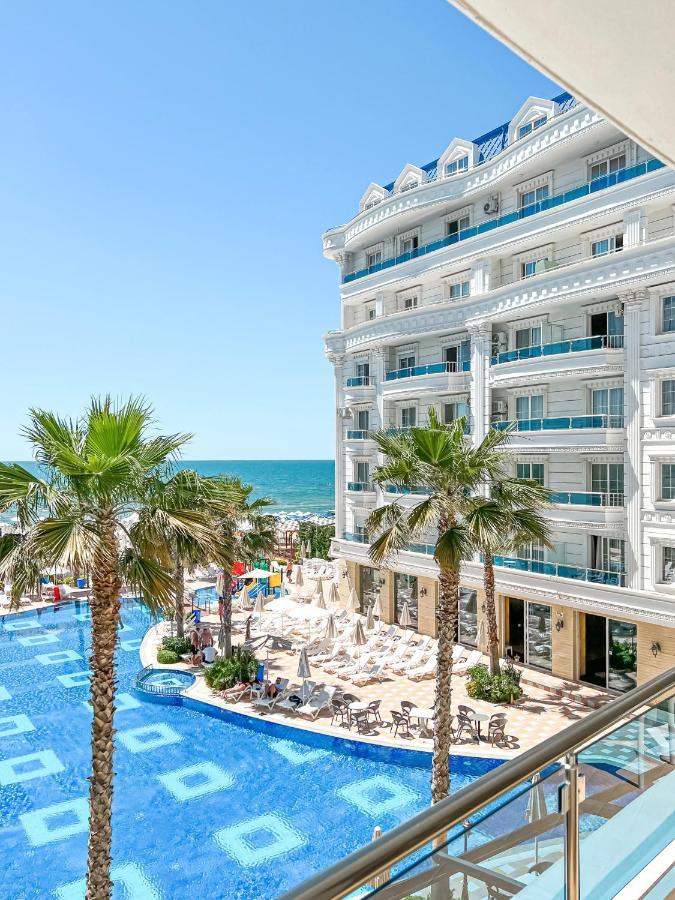 Rezort Grand Blue Fafa & 5*